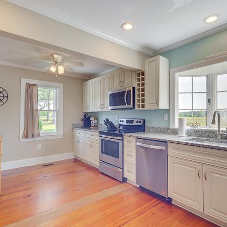 Updated Cape Charles Home About 2 Mi To Beachfront! Екстер'єр фото