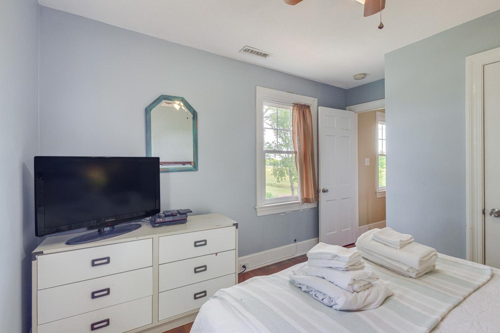 Updated Cape Charles Home About 2 Mi To Beachfront! Екстер'єр фото