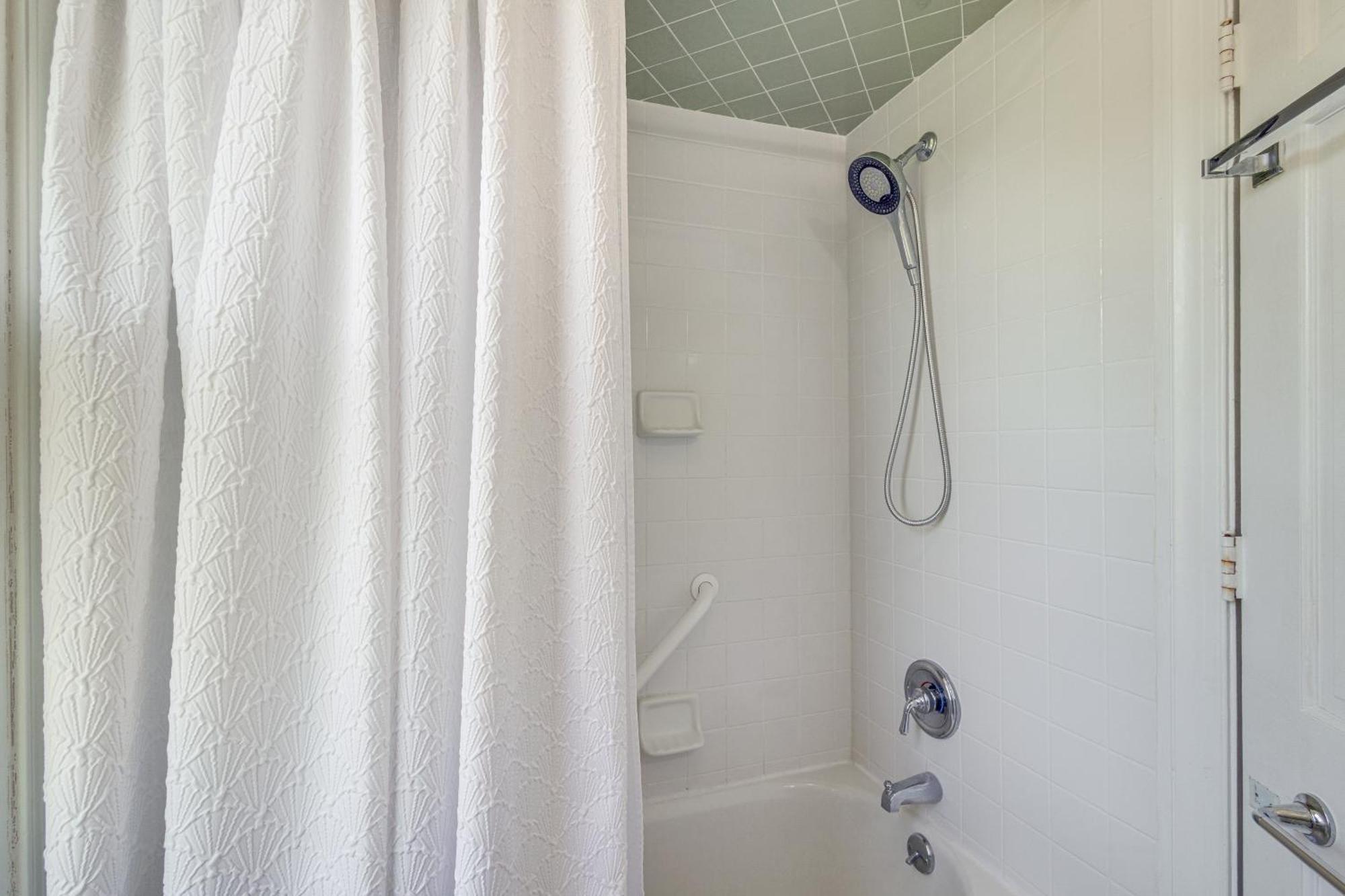 Updated Cape Charles Home About 2 Mi To Beachfront! Екстер'єр фото