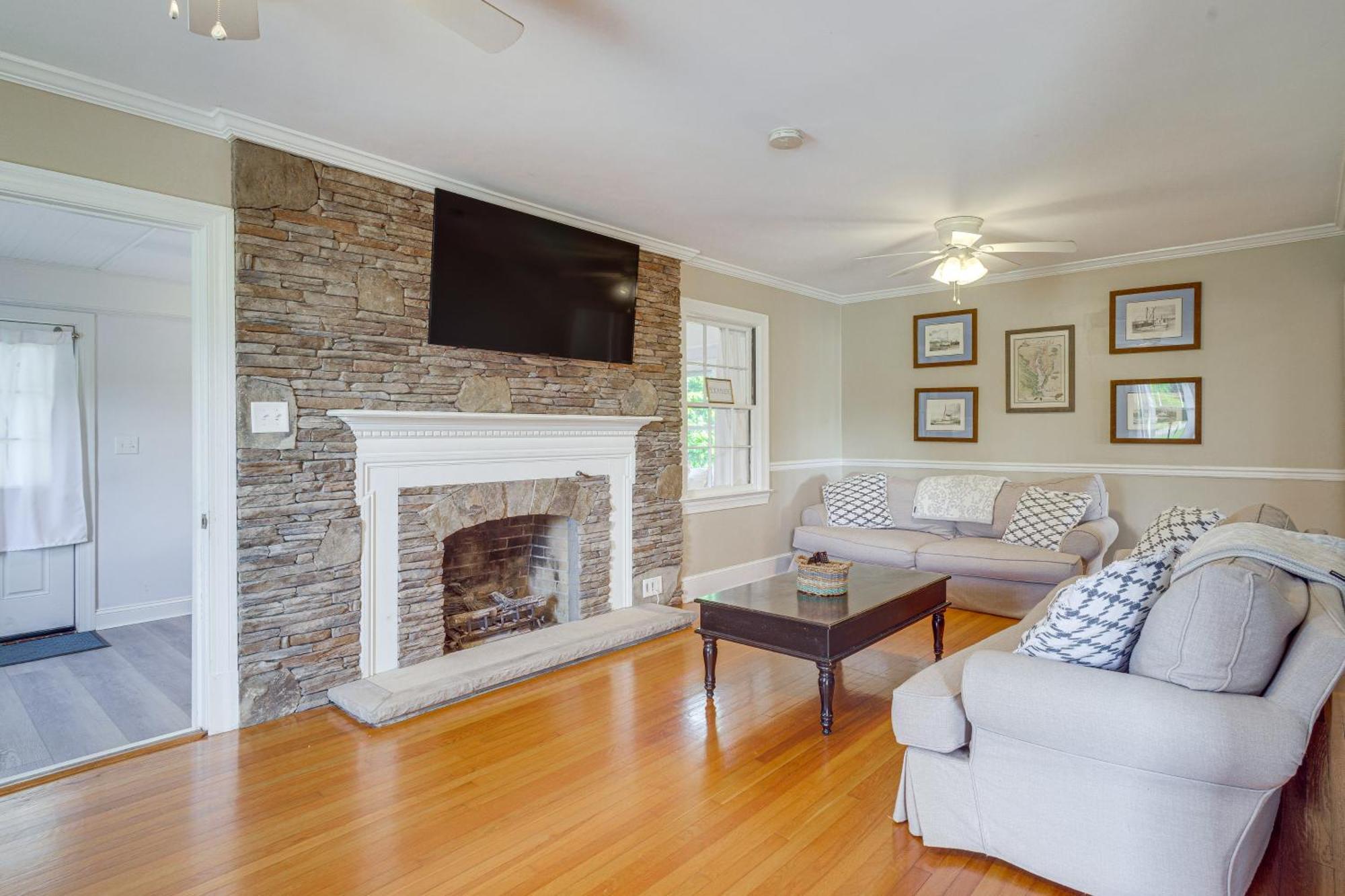 Updated Cape Charles Home About 2 Mi To Beachfront! Екстер'єр фото